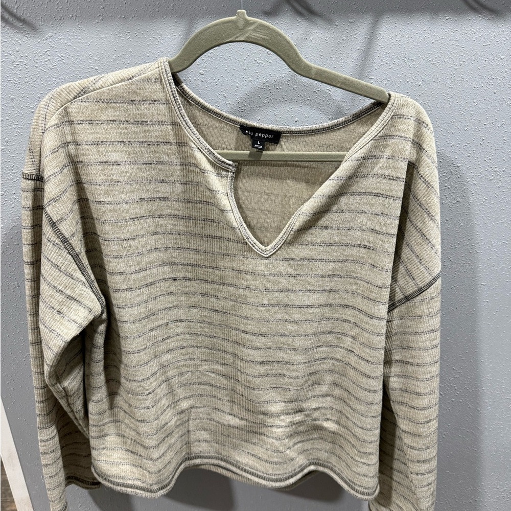 Blu Pepper Cream Striped V-Notch Pullover Sweater